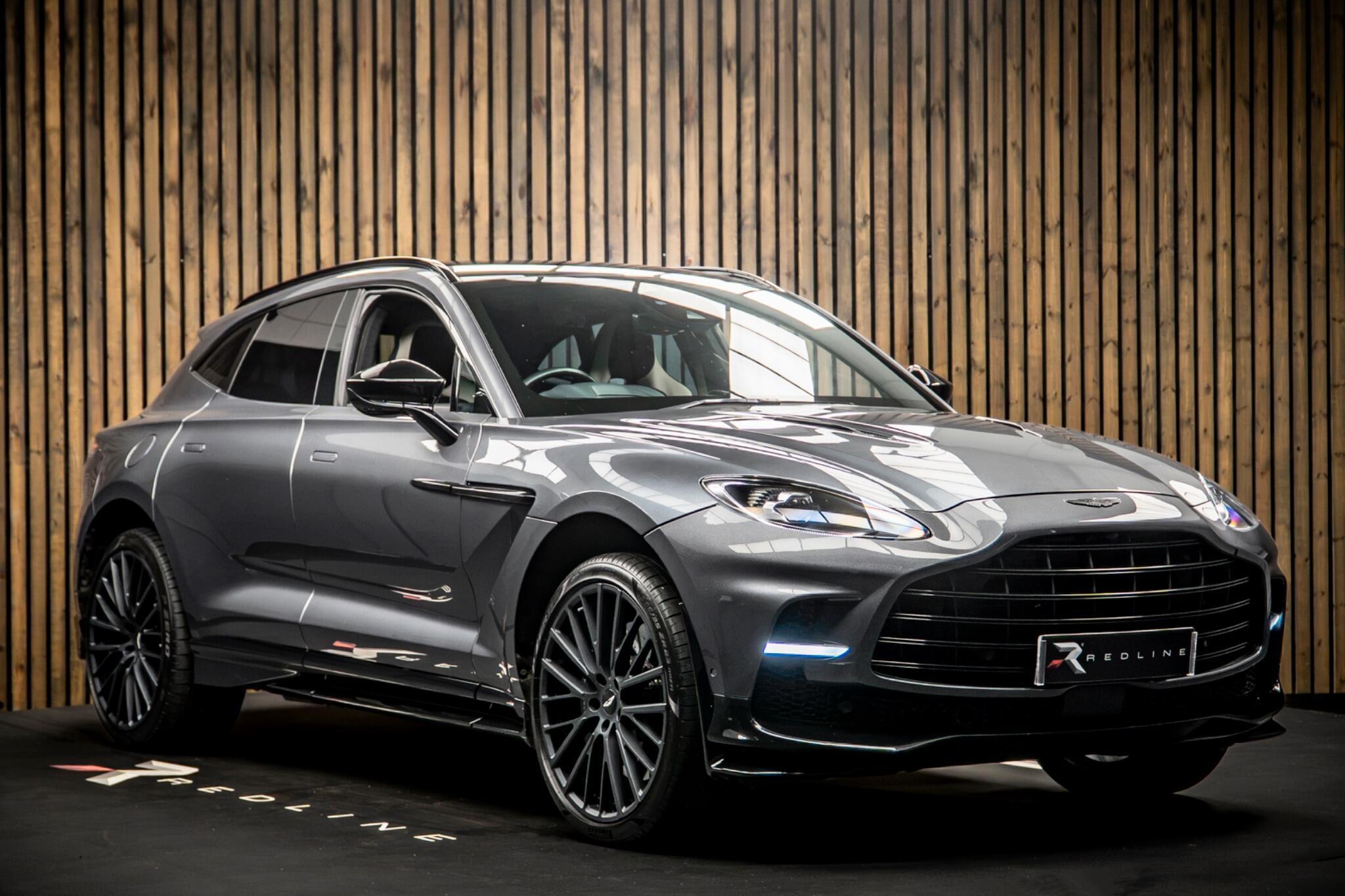 2022 Aston Martin DBX